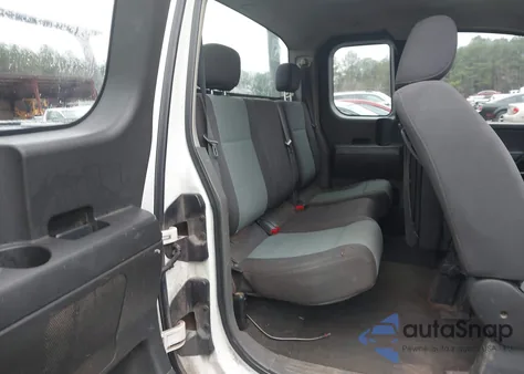 2005 Nissan Titan Xe z USA, uszkodzony, nr VIN 1N6BA06A75N547229